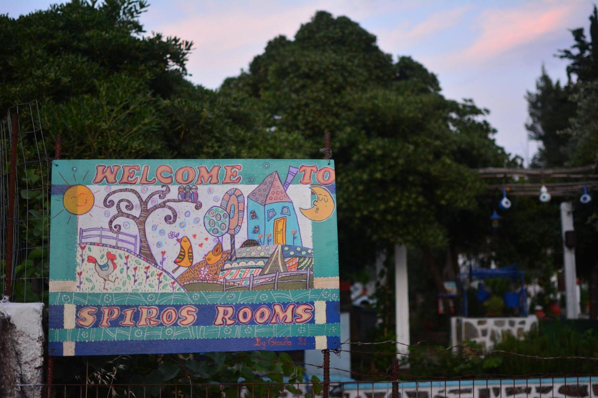 Spiros Rooms Panormos  Eksteriør billede